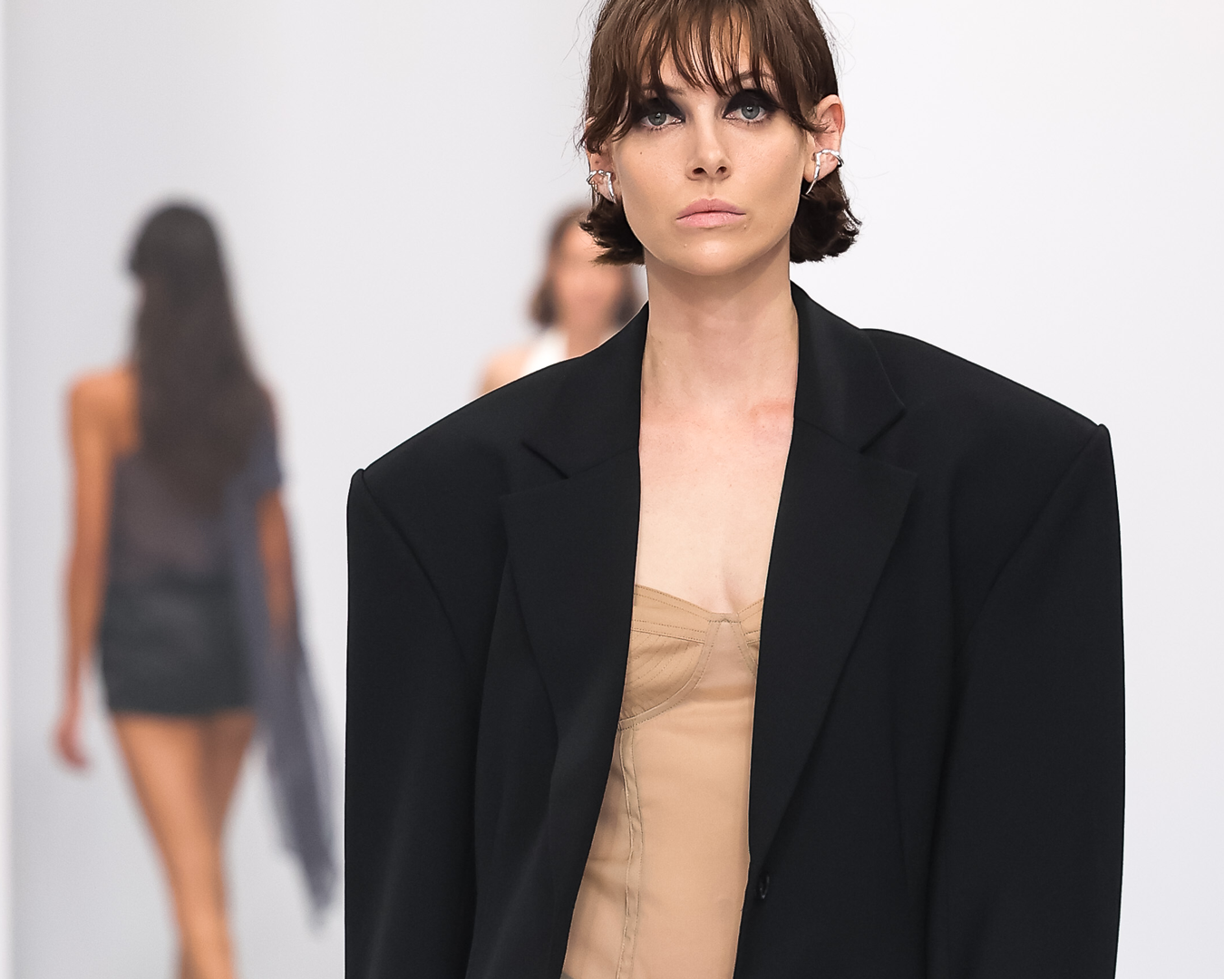 COURTNEY ZHENG RUNWAY