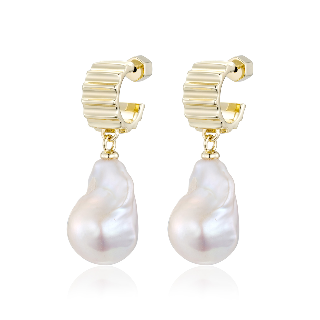 Equip Pearl Earrings