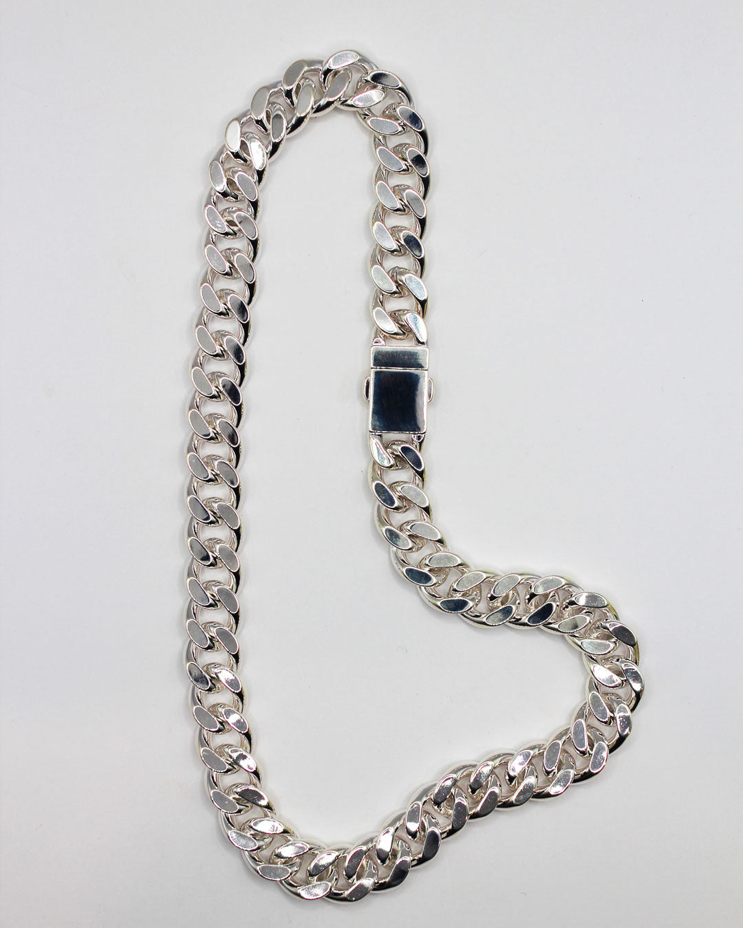 Chaîne gourmette avec déclaration d'attitude 